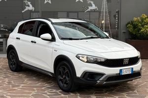 Fiat Tipo Cross 1.5 Hybrid auto