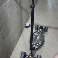 monopattino a 4 ruote