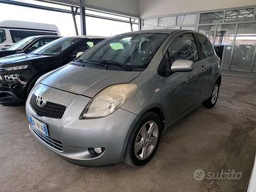 Toyota Yaris 1.0 3 porte Sol