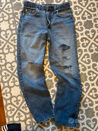 Jeans levis con strappi
