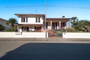 PORZIONE DI BIFAMILIARE A NOVI DI MODENA