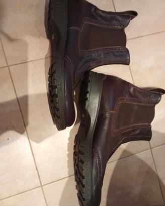 stivaletti uomo nero giardini 