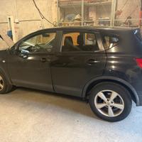 NISSAN QASQUAI 1.5 dci - buono stato OK NEOPATENT