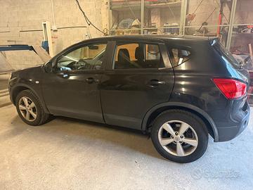 NISSAN QASQUAI 1.5 dci - buono stato OK NEOPATENT