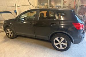 NISSAN QASQUAI 1.5 dci - buono stato OK NEOPATENT