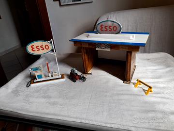 Distributore benzina ESSO-Componibile -rimovibile-