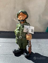 Statuetta Caricatura Soldato Militare in Resina