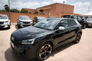 Audi Q2 SQ2 TFSI quattro S tronic sport attitude