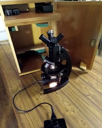 Microscopio Fratelli Koristka