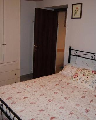 Ariccia bilocale arredato ben collegato