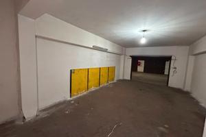 Garage 36 mq con spazio di manovra