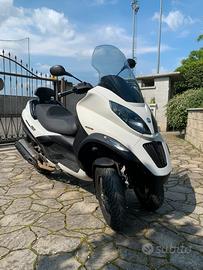 Piaggio MP3 400 Sport