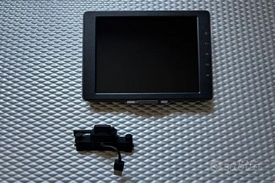 DJI Crystalsky CS785 + Staffe supporto