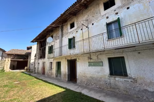 CASA FRIULANA TRICAMERE IN CORTE