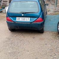 lancia y