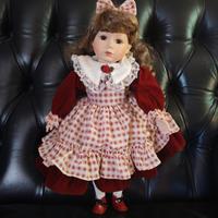 Bambola porcellana The Sisters Collection