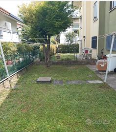 Bilocale arredato con giardino