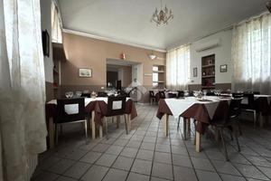 MULTILOCALE A VESPOLATE