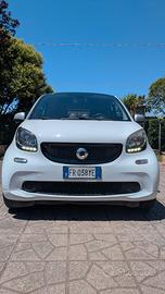 Smart fortwo 453 con Tablet Android Auto