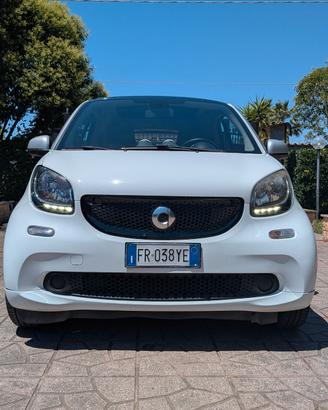 Smart fortwo 453 con Tablet Android Auto