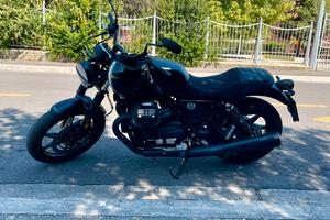 Motoguzzi V7 850 stone IV 2023