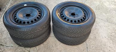 Cerchi e gomme Opel 205 55 16 r16