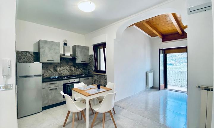 Mattinata centro Gargano puglia mare