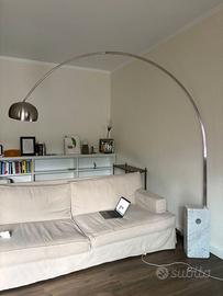 Lampada ad arco in acciaio cromato