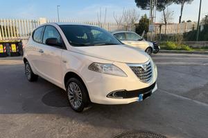Lancia Ypsilon 0.9 TwinAir METANO 2013