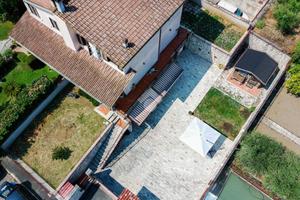 PORZIONE DI BIFAMILIARE A MENTANA
