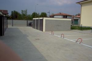 Albuzzano posti auto grandi