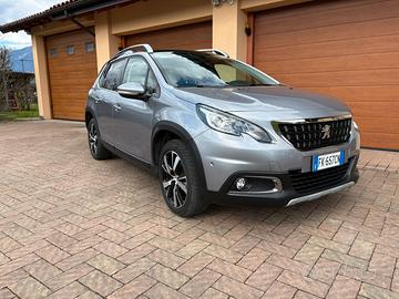 Peugeot 2008 allure 1600 hdi GANCIO TRAINO