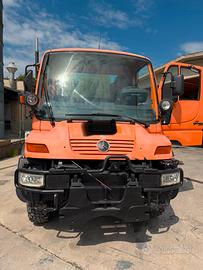 Unimog Mercedes 405/10