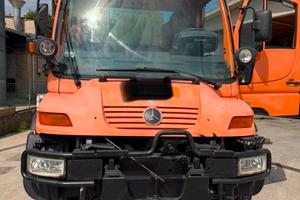 Unimog Mercedes 405/10