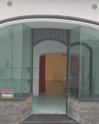 Negozio Ischia centro Via Roma