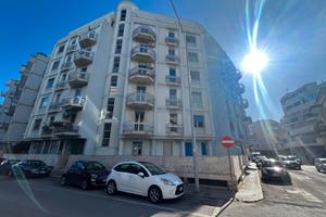 Libero appartamento semicentrale