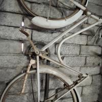 bici antica  freni a leva 