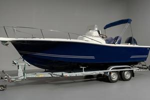 White shark 225 + yamaha 200cv
