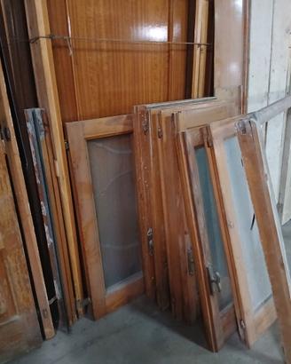 Porte interne + infissi in legno + portoncino