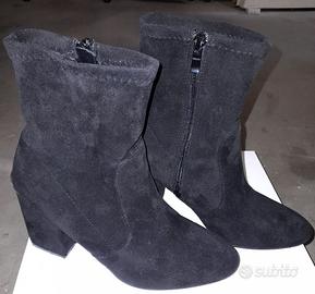 stivaletti da donna neri in scamosciato n° 38