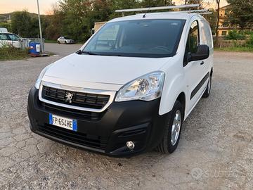 Peugeot partner 1500 HDI