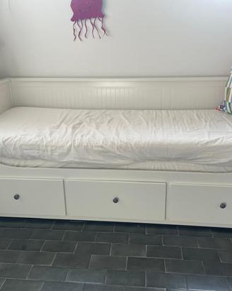 Letto HEMNES con materassi ÅSVANG