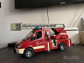Bruder camion Mercedes Sprinter dei pompieri