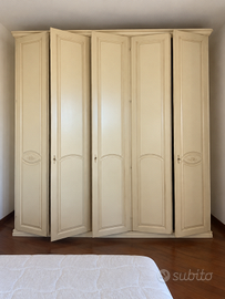 Armadio 5 ante in legno