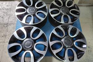 Cerchi in lega da 17 pollici per Fiat 500l/ 500L