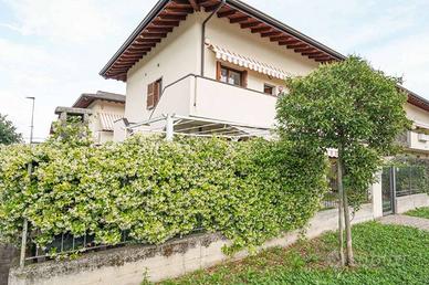 Appartamento di 112 m² con 4 locali e box auto a B