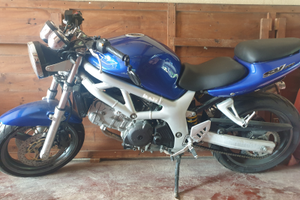 Suzuki SV 650 con 24.000 km