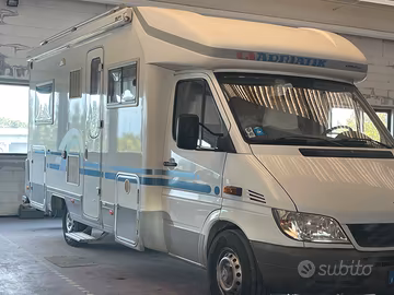 Adria meccanica Mercedes 316 con portamoto