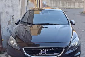Volvo V40 R-Design 1.6