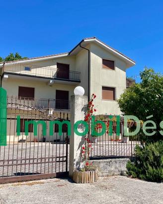 Villa di 362 m² con più di 5 locali a Pignola